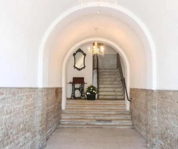 Domus Valadier Gasthof